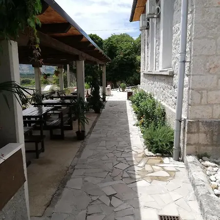 Vinarija Andjusic Alojamento de Acomodação e Pequeno-almoço