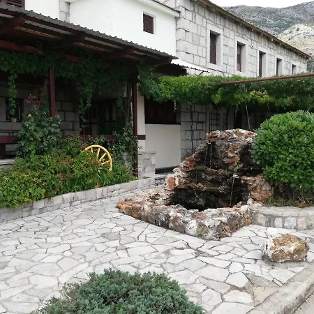 Bed and breakfast Vinarija Andjusic 3*